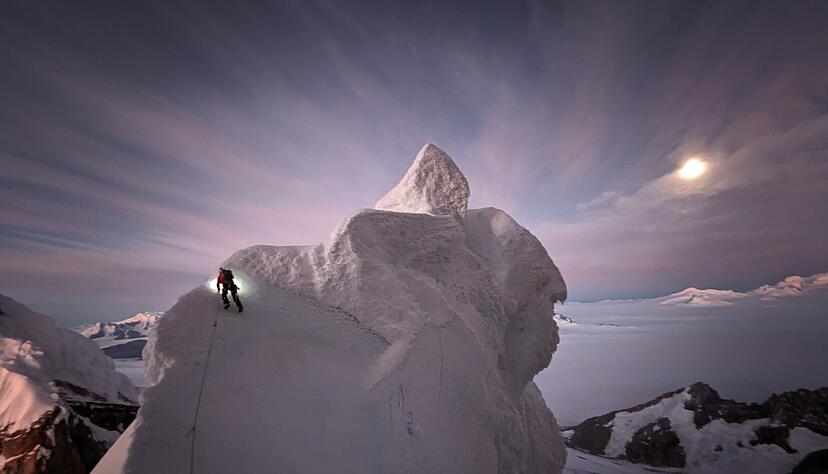 Atemberaubende Eisstrukturen begeistern die weltbesten Alpinisten.