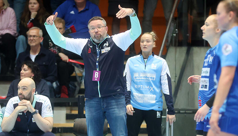Zwei wichtige Punkte sammelten Thomas Zeitz und seine Mannschaft der Sport-Union Neckarsulm am Samstag in Buxtehude ein. Doch es gibt weiterhin noch einiges zu tun f&uuml;r den Trainer und die Spielerinnen des Handball-Bundesligisten.