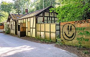 Seit 2012 steht die Waldschänke im Naturschutzgebiet Köpfertal leer. Wird es eine Renaissance des früheren Ausflugslokals nahe des Stausees geben? Seit 2012 steht die Waldschänke im Naturschutzgebiet Köpfertal leer. Wird es eine Renaissance des früheren Ausflugslokals nahe des Stausees geben?