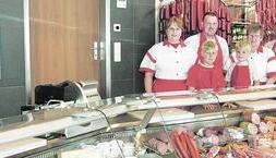 Das Team der Metzgerei Geiwiz im neu gestalteten und ansprechenden Heilbronner Laden. (Foto: Marc Schmerbeck) Das Team der Metzgerei Geiwiz im neu gestalteten und ansprechenden Heilbronner Laden. (Foto: Marc Schmerbeck)