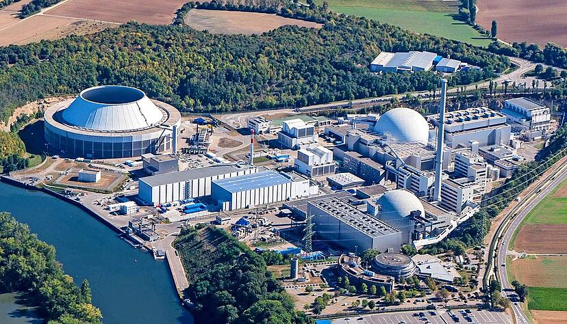 Das Kernkraftwerk Neckarwestheim II soll Ende dieses Jahres abgeschaltet werden. Der Ausstieg aus der Atomenergie ist ein gesellschaftlicher Konsens, über den im Zuge der Auseinandersetzung mit Russland nun wieder diskutiert wird. 
Foto: GKN