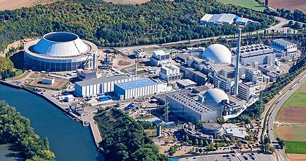 Das Kernkraftwerk Neckarwestheim II soll Ende dieses Jahres abgeschaltet werden. Der Ausstieg aus der Atomenergie ist ein gesellschaftlicher Konsens, über den im Zuge der Auseinandersetzung mit Russland nun wieder diskutiert wird. 
Foto: GKN