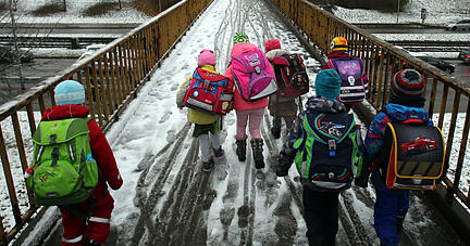 Über den Beginn der Weihnachtsferien in Baden-Württemberg wird kontrovers diskutiert: Kinder an zwei Tagen ohne Präsenzpflicht in die Schule schicken oder nicht? Foto: dpa Über den Beginn der Weihnachtsferien in Baden-Württemberg wird kontrovers diskutiert: Kinder an zwei Tagen ohne Präsenzpflicht in die Schule schicken oder nicht? Foto: dpa