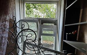 Die Zimmer in Olga Danylovas Haus in Mariupol sind beschädigt. Foto: privat Die Zimmer in Olga Danylovas Haus in Mariupol sind beschädigt. Foto: privat