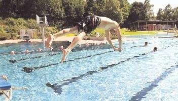 Der Besucherrekordbesuch im kleinen Nordheimer Freibad mit 1870 Badefans wurde Mitte Juli erreicht.Fotos: Andreas Veigel