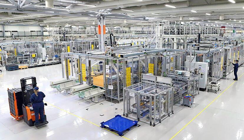 So sieht die Batterieproduktion von Valmet Automotive im finnischen Salo aus. Nun hat das Unternehmen seine Fertigung in Kirchardt hochgefahren.