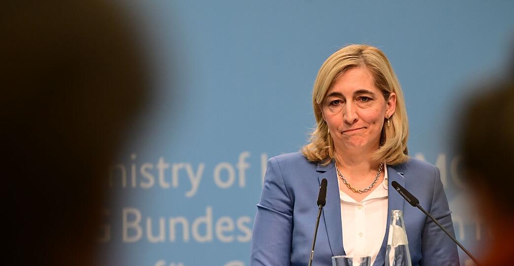 Das Sparpaket f&uuml;r die Krankenversicherung soll am Mittwoch vom Kabinett auf den Weg gebracht werden. (Archivbild)