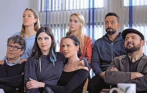 Spielen die Arbeitssuchenden in "Faustdick": (von links) Raik Singer, Nadine Petry, Tamara Theisen, Christina Rieth, Lena Thom, Emrah Erdogru und Antonio Lopes. Foto: privat