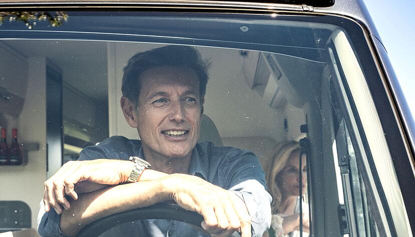 Gut vorbereitet startet’s sich entspannter – Wer rechtzeitig alles prüft, hat mehr Ruhe beim Reiseantritt – und fährt sicherer. Gut vorbereitet startet’s sich entspannter – Wer rechtzeitig alles prüft, hat mehr Ruhe beim Reiseantritt – und fährt sicherer.