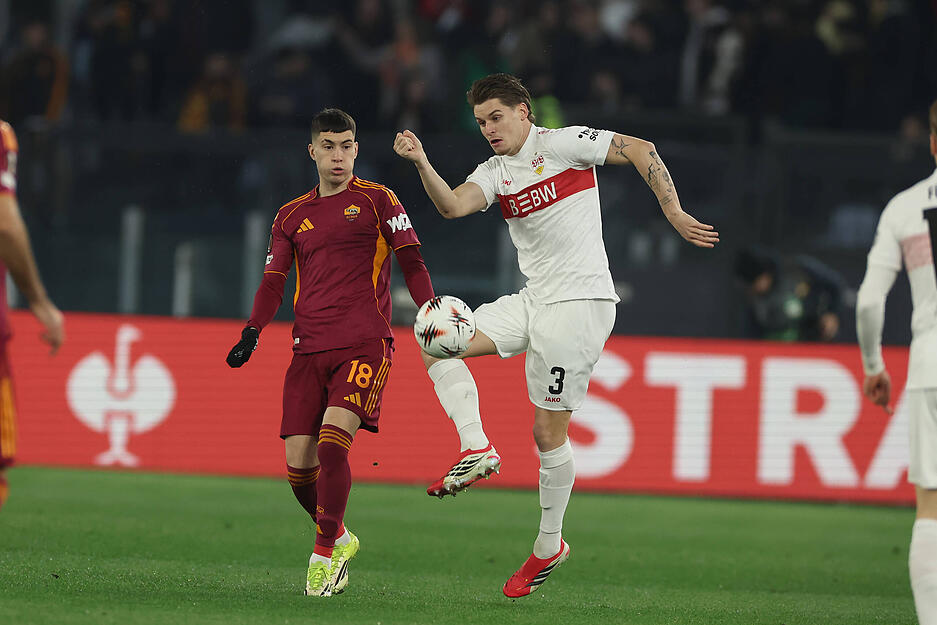 Ramon Hendriks: Präsent, ja. Aber: Lange Zeit mit einer schwachen Zweikampfquote. Vor dem 0:1 etwas zu weit rausgerückt, so dass in der Kette eine Lücke entstand. Note: 4 Ramon Hendriks: Präsent, ja. Aber: Lange Zeit mit einer schwachen Zweikampfquote. Vor dem 0:1 etwas zu weit rausgerückt, so dass in der Kette eine Lücke entstand. Note: 4