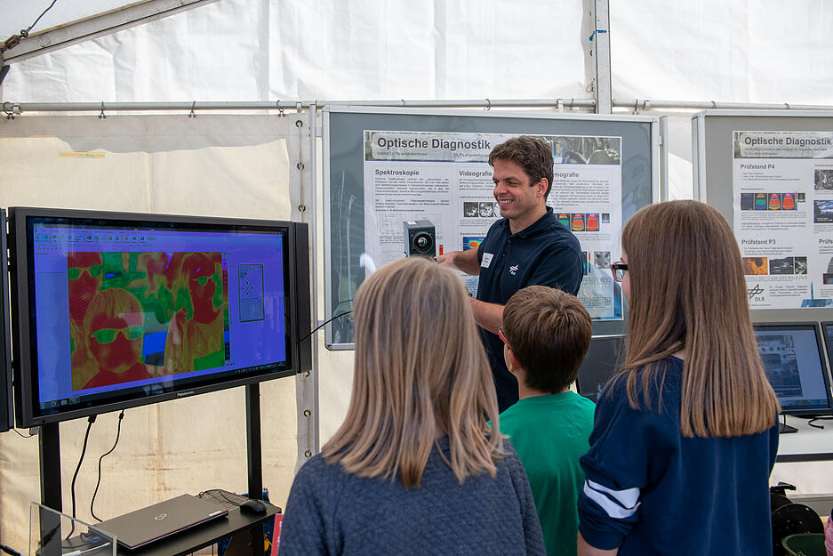 Tag der offenen Tür beim DLR in Lampoldshausen Tag der offenen Tür beim DLR in Lampoldshausen