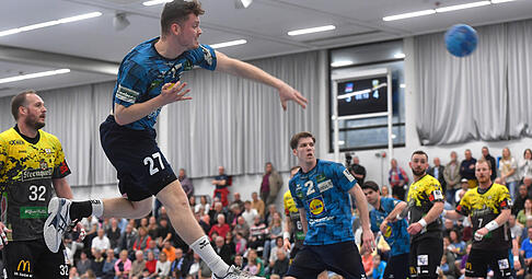 Der Sieg gegen Aufsteiger SV Plauen-Oberlosa war für den TSB Horkheim mit Yannik Polifka (beim Wurf) ein hartes Stück Arbeit. Der Sieg gegen Aufsteiger SV Plauen-Oberlosa war für den TSB Horkheim mit Yannik Polifka (beim Wurf) ein hartes Stück Arbeit.