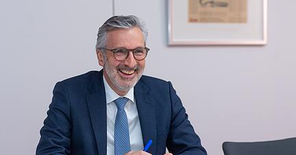 "Vorurteile gab es auch, als ich jünger war", sagt Würth-Konzernchef Robert Friedmann zur Diskussion über die vermeintliche Anspruchshaltung der Nachwuchsgeneration. Er blickt optimistisch in die Zukunft.
