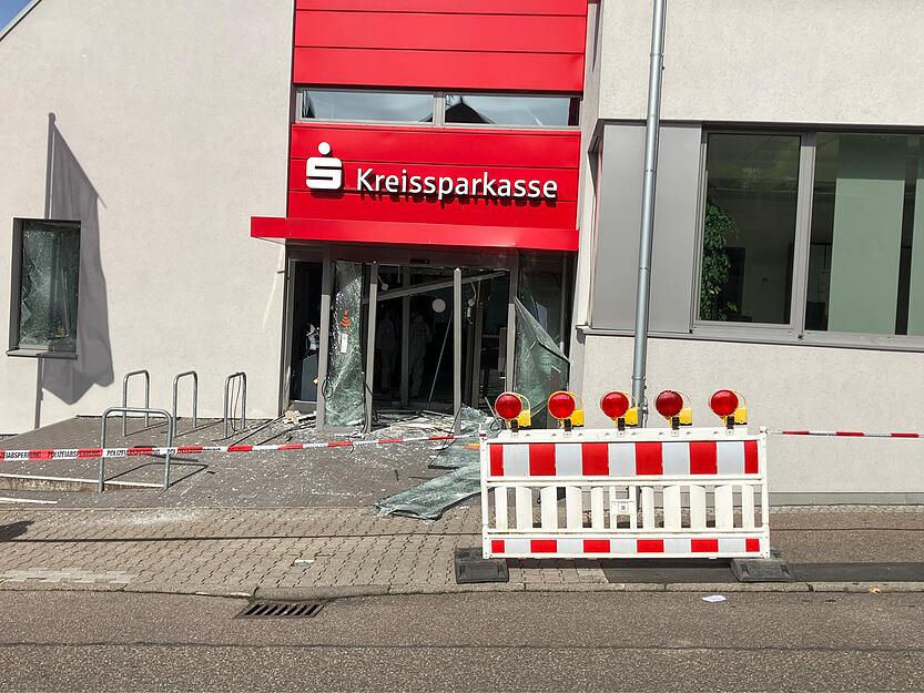 Geldautomaten-Sprengung in Schwaigern: Geldautomaten-Sprengung in Schwaigern: