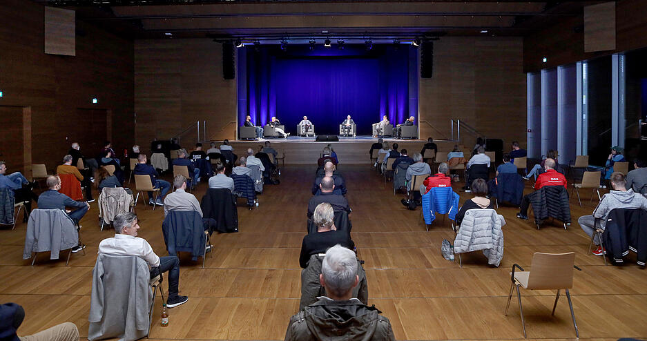Podiumsdiskussion mit Andreas Buck im Bildungscampus Podiumsdiskussion mit Andreas Buck im Bildungscampus