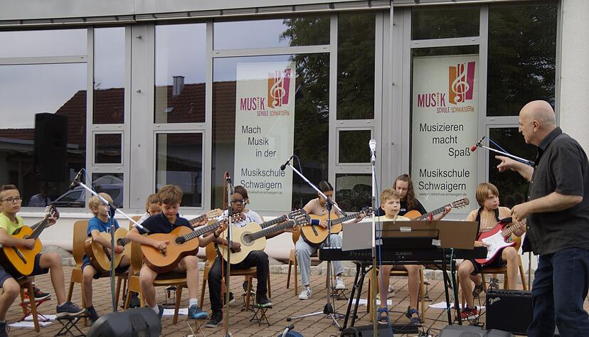 Die Musikschule, hier bei einem Open-Air-Konzert im Sommer 2022, wird nun auf anderer Basis weitergef&uuml;hrt.
Foto: Link/Archiv