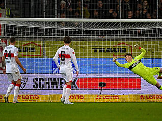 Alexander Nübel: Bei den Gegentoren chancenlos. Sonst mit einer guten Leistung. Note: 3 Alexander Nübel: Bei den Gegentoren chancenlos. Sonst mit einer guten Leistung. Note: 3