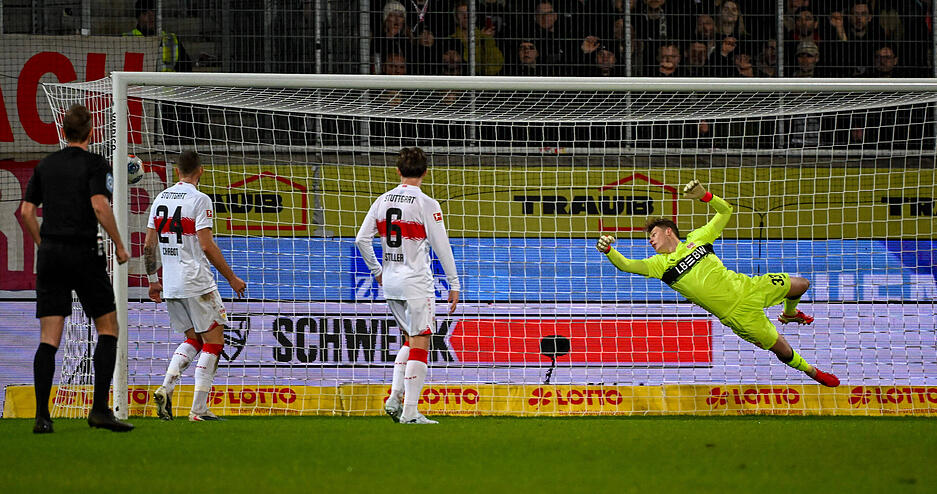 Alexander Nübel: Bei den Gegentoren chancenlos. Sonst mit einer guten Leistung. Note: 3 Alexander Nübel: Bei den Gegentoren chancenlos. Sonst mit einer guten Leistung. Note: 3