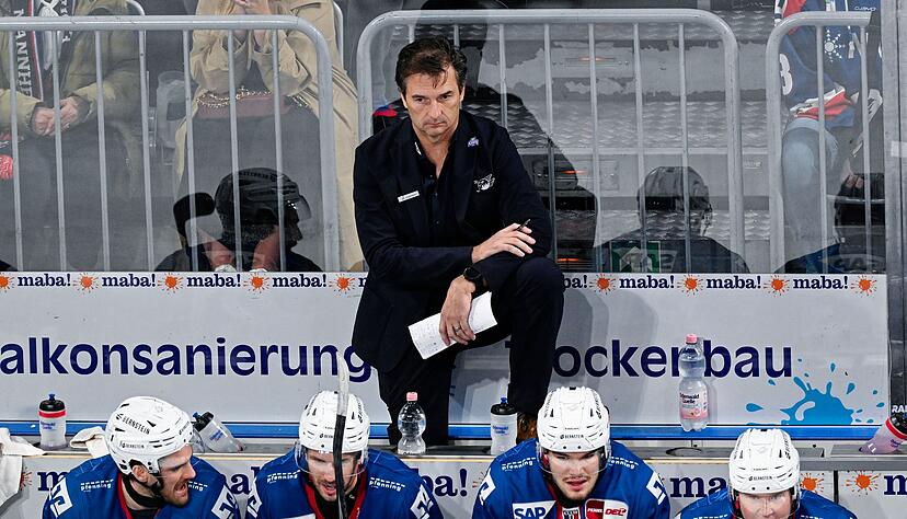 Dallas Eakins lobt seinen Torh&uuml;ter Maximilian Franzreb. (Archivbild)