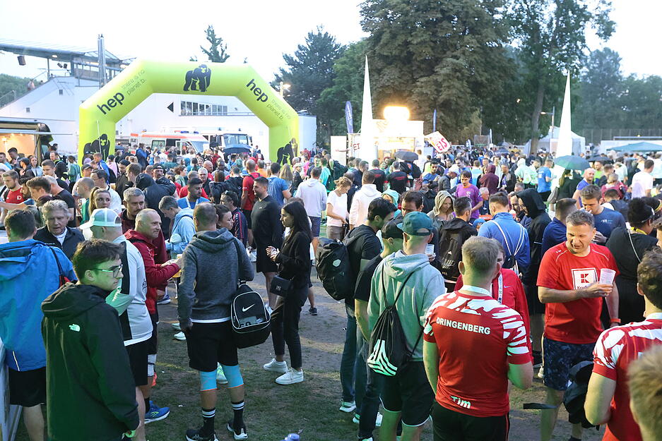 Nach dem Stimme-Firmenlauf gab es bei der After-Run-Party viele glückliche Gesichter.