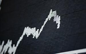 An der B&ouml;rse geht es auf und ab - doch auf lange Sicht sind Gewinne wahrscheinlicher als Verluste.