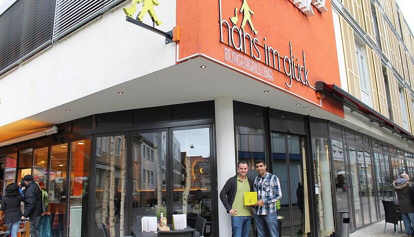 Das fr&uuml;here Caf&eacute; Krauss an der S&uuml;lmerstra&szlig;e ist jetzt ein Burgerlokal.