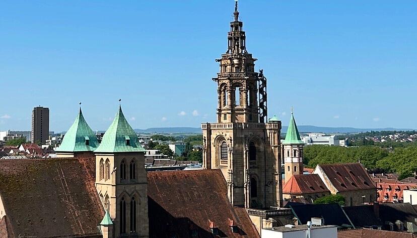 Die Kilianskirche ist gut zu sehen.