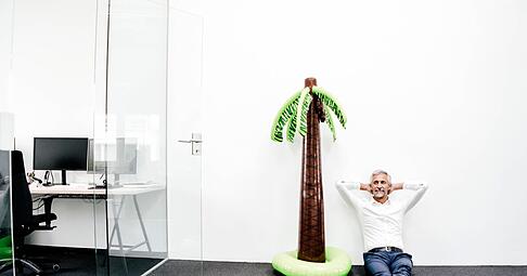 Urlaubsplanung: Fairness entsteht durch klare Kriterien und offene Absprachen.