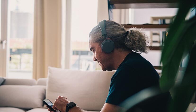 Musikstreaming, nicht Videostreaming: Wer bei Spotify ganz bewusst zuh&ouml;ren m&ouml;chte, kann in der App nun jegliche Bewegtbilder gezielt abschalten.