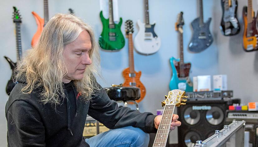 Ein besonderes Schmuckst&uuml;ck: Eine E-Gitarre von Teye.
Mario Berger