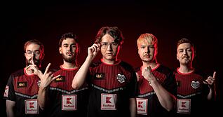 Das Kaufland E-Sports-Team: Nite (rechts), Avra, Sven, JiT und Visdom.