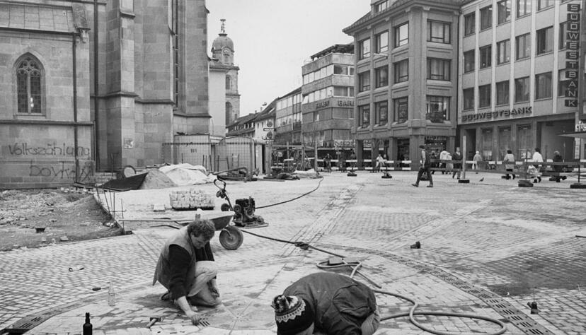 Pflasterarbeiten für den neuen Kiliansplatz im Jahr 1988.
Foto: Archiv Pflasterarbeiten für den neuen Kiliansplatz im Jahr 1988.
Foto: Archiv