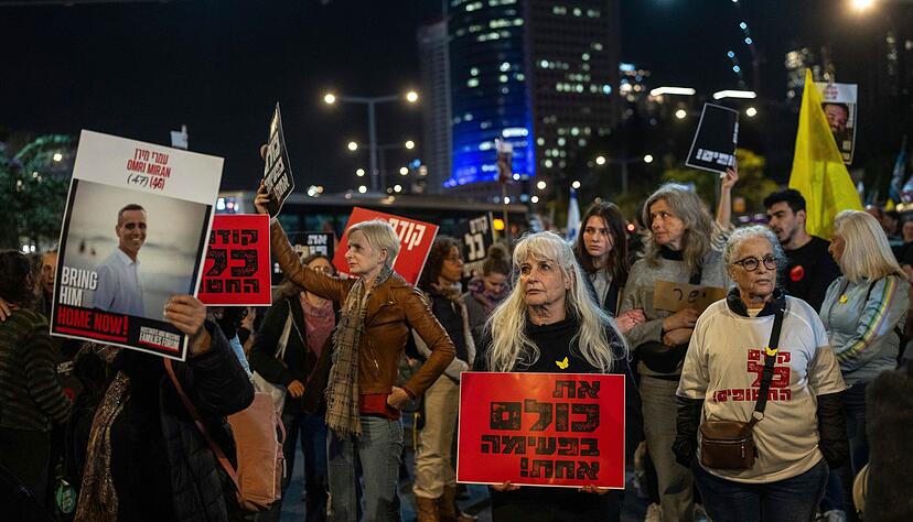 Die Angeh&ouml;rigen der in Gaza verbliebenen Geiseln hoffen auf die Freilassung der Entf&uuml;hrten.