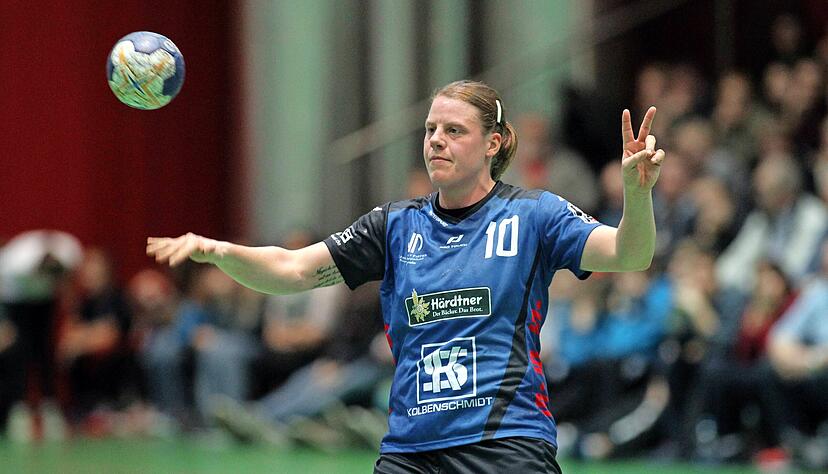 Es war einmal: Anno 2015 kam Maike Daniels von Göppingen zur Sport-Union und führte das aufstrebende Team direkt zum Bundesliga-Aufstieg. Es war einmal: Anno 2015 kam Maike Daniels von Göppingen zur Sport-Union und führte das aufstrebende Team direkt zum Bundesliga-Aufstieg.