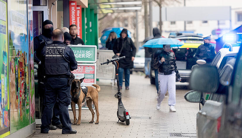 Zoll-Razzia beim Ammar Markt, Supermarkt, Am Wollhaus Zoll-Razzia beim Ammar Markt, Supermarkt, Am Wollhaus