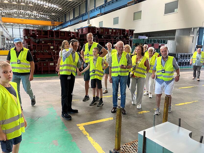 L&auml;pple aus Heilbronn fertigt "halbe Autos", so Vorstandssprecher Stephan Itter, f&uuml;r Porsche, Mercedes-Benz, BMW und mehr.