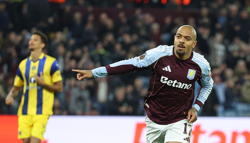 Der Ex-Dortmunder Donyell Malen traf für Aston Villa am Donnerstag doppelt. (Archivbild) Der Ex-Dortmunder Donyell Malen traf für Aston Villa am Donnerstag doppelt. (Archivbild)