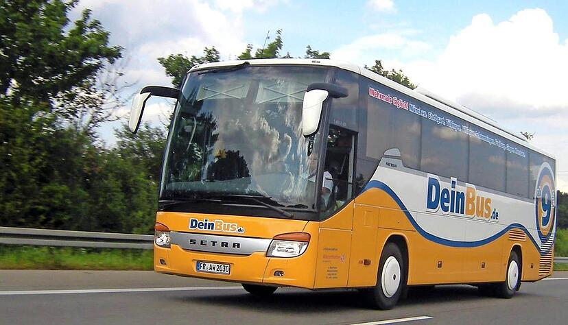 Vor allem die Auslastung der DeinBus-Fahrzeuge will der Neckarsulmer Tillmann Raith erhöhen. Dazu sollen neue Ziele und Angebote beitragen.Foto: DeinBus.de
