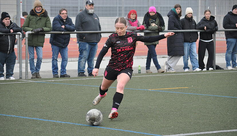 Sophie Gronbach, im defensiven Mittelfeld, erhielt ein Extralob von ihrem Trainer.