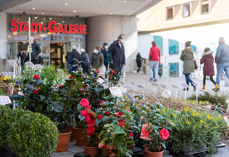 Erste Geschäfte öffnen nach dem harten Lockdown