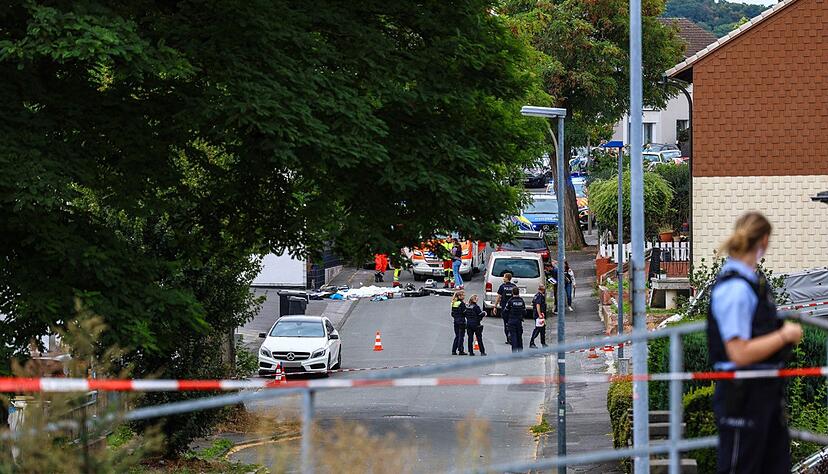 Ein Toter und ein Verletzter nach Sch&uuml;ssen in Menden.