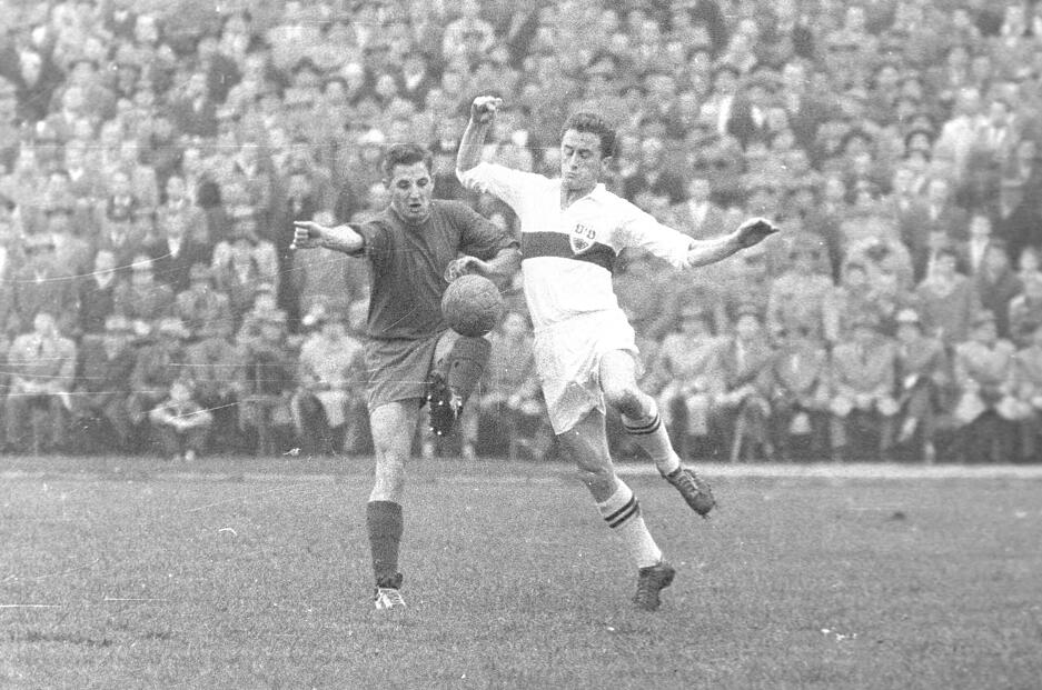 Das zweite Endspiel mit dem VfB Stuttgart gab es am 16. November 1958. Sieben Tore fielen im Spiel gegen Fortuna Düsseldorf. Es ging wieder in die Verlängerung, wieder siegte der VfB. Siegtorschütze war Lothar Weise.