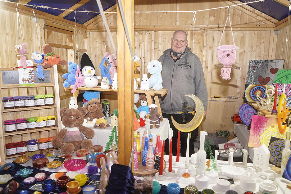 Handgefertigte Produkte und Kunsthandwerk schaffen ein besonderes Einkaufserlebnis. Handgefertigte Produkte und Kunsthandwerk schaffen ein besonderes Einkaufserlebnis.