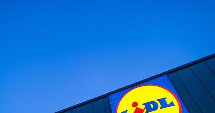 Das Logo eines Lidl-Supermarktes. Das Logo eines Lidl-Supermarktes.