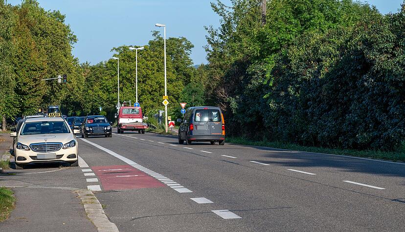 Der Radweg endet im Nirvana an der Ortsausfahrt Böckingen entlang der B293.