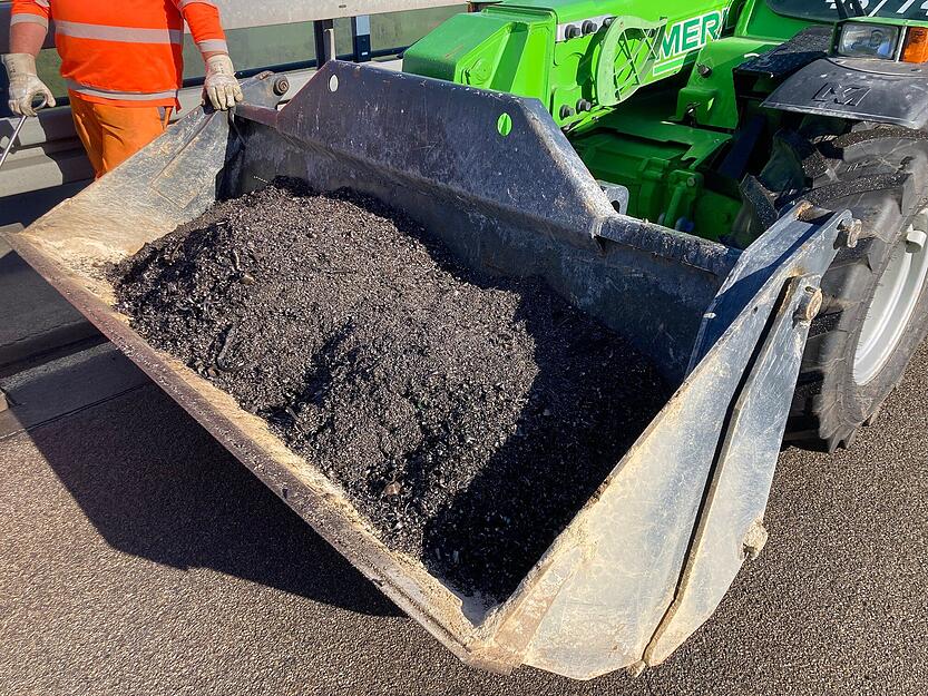 Unfall A81 | Lkw verliert Ladung bei Möckmühl Unfall A81 | Lkw verliert Ladung bei Möckmühl