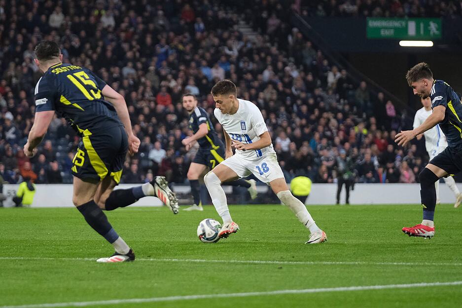 Mit PAOK Saloniki spielte Konstantelias in der abgelaufenen Saison in der Europa League .