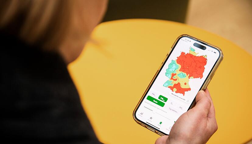 Feinstaub, Ozon, Stickstoffdioxid: Wie es um die Luftqualit&auml;t in der eigenen Region steht, l&auml;sst sich mit Hilfe der App &laquo;Luftqualit&auml;t&raquo; des Umweltbundesamtes herausfinden.