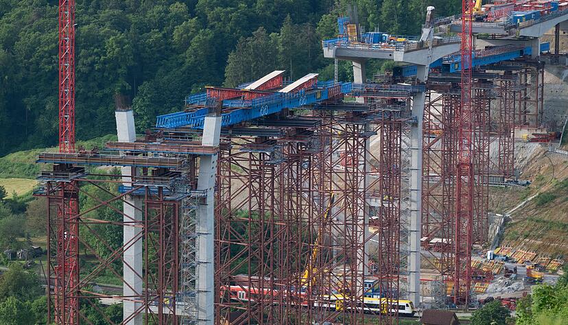 Drei Arbeiter sterben bei Gondelabsturz Drei Arbeiter sterben bei Gondelabsturz