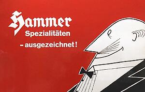 1950/60er Jahre. Ein Emailleschild zeigt, worauf man stolz ist.